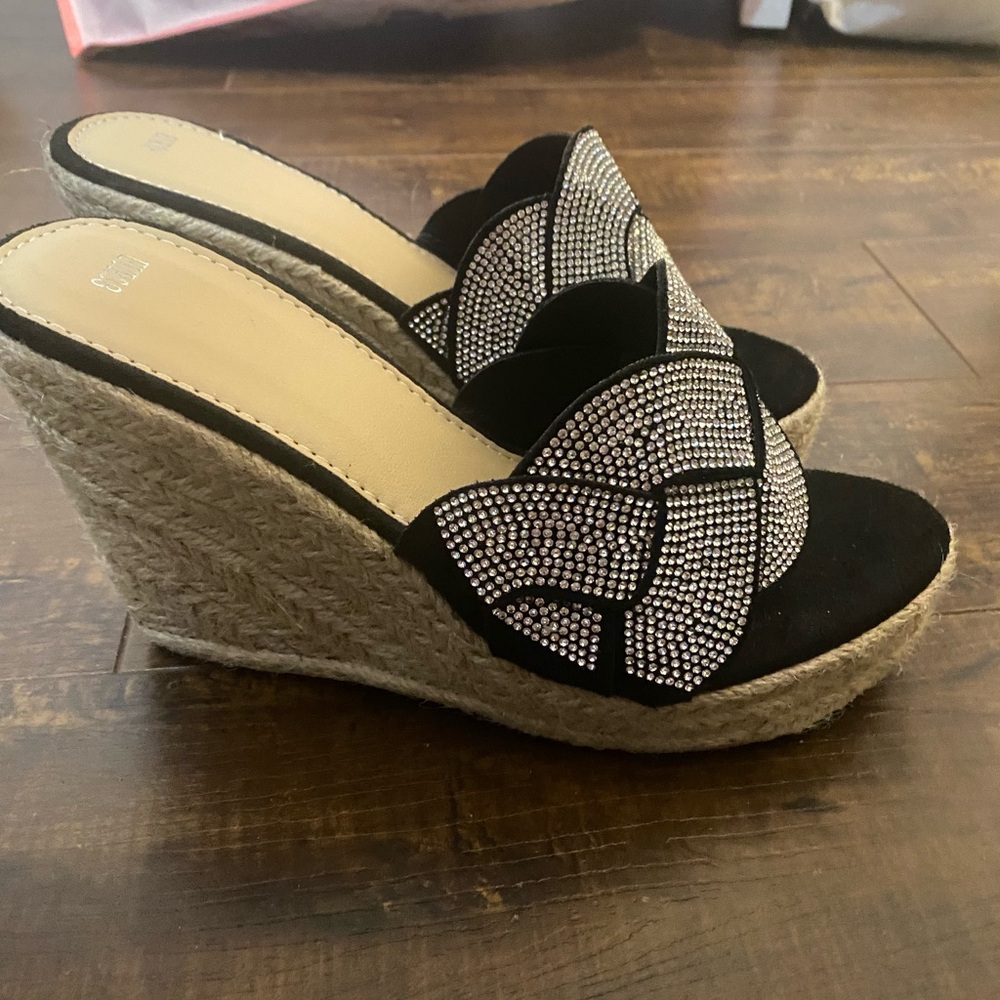 Elegant Black Wedge Sandals